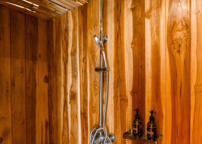 bathroom2